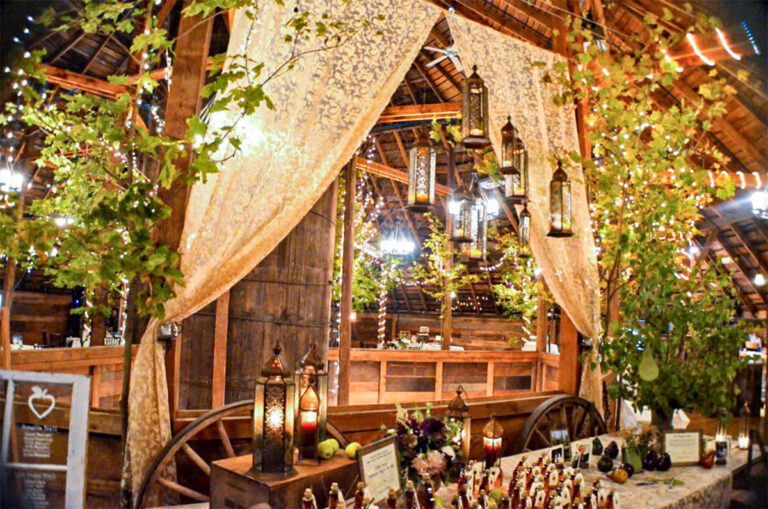 round barn wedding venue in Vermont